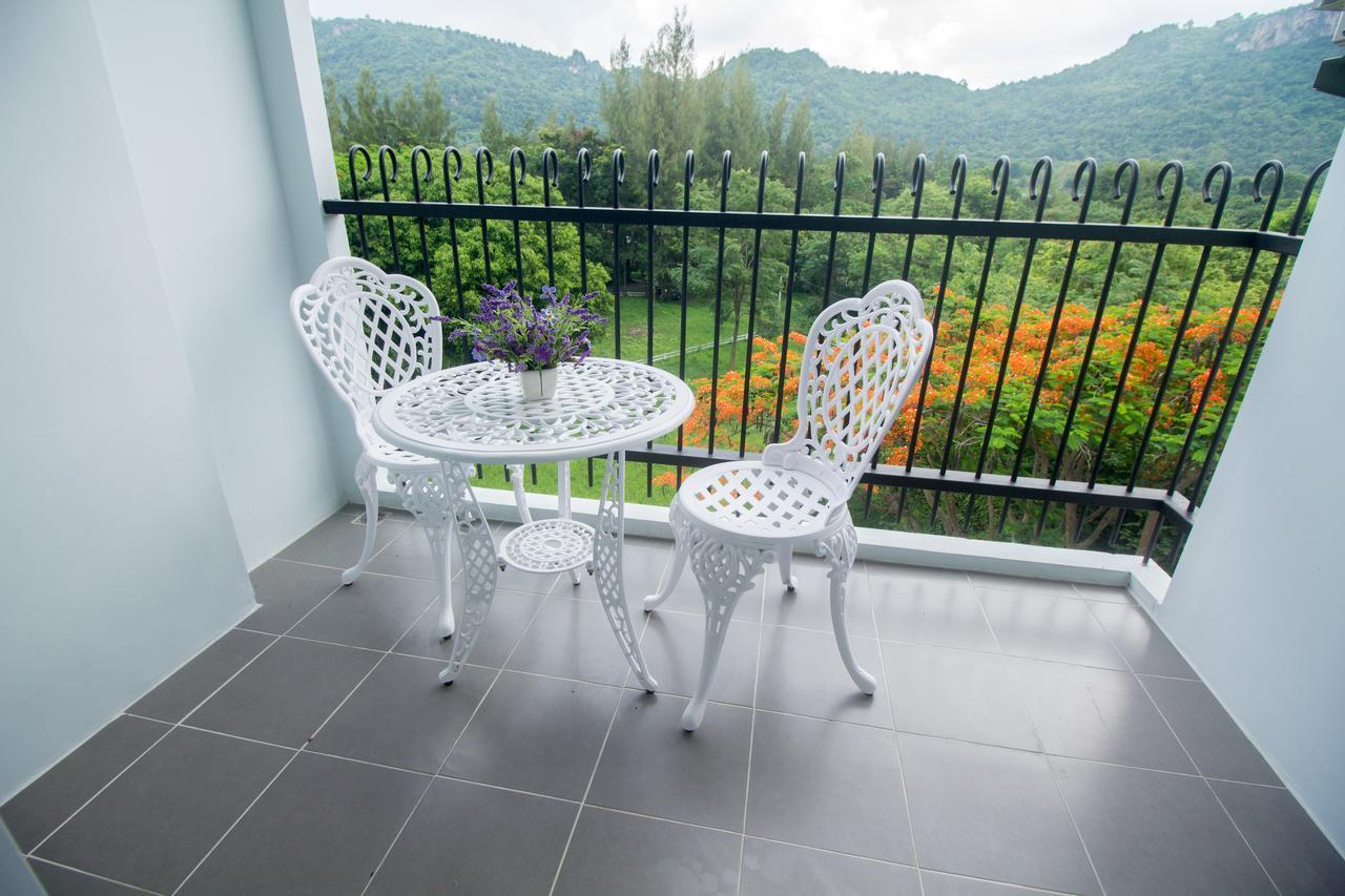The Courtyard Khaoyai by Praweena Mu Si Exterior foto